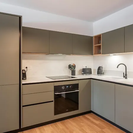 Kandahar, - By Emerald アパート *